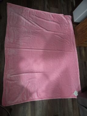Women’s Soft Pink Throw  Blanket 62x59